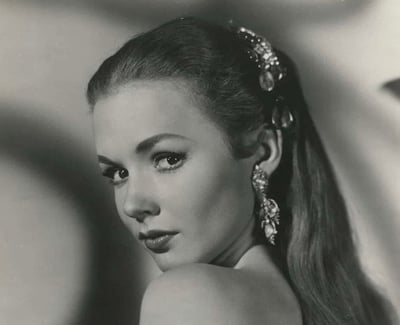 Piper Laurie (1953)