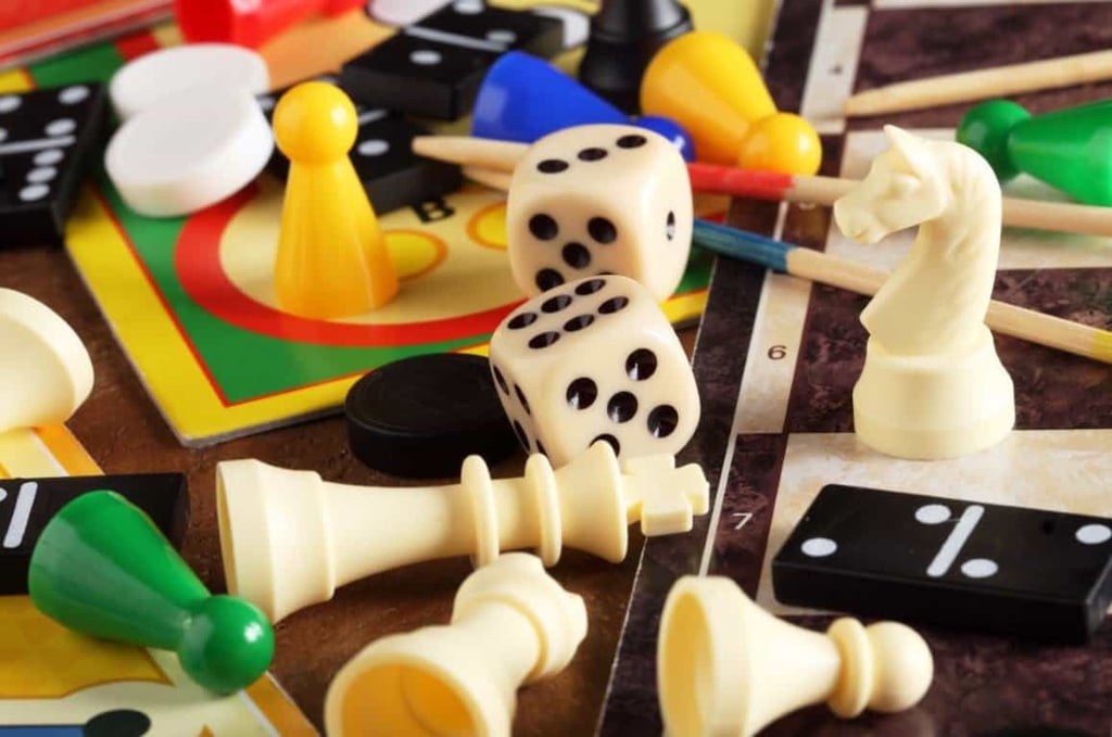 From Monopoly to Bubble Shooter: The Evolution of Puzzle Games from the 1950s to Today Photo